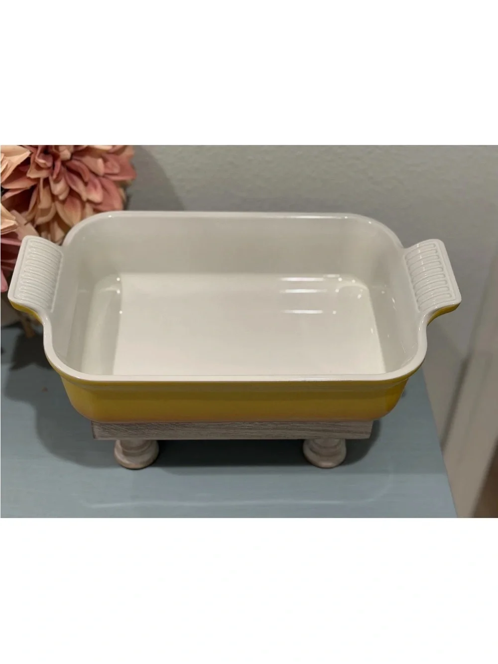 Le Creuset Stoneware Heritage Rectangular Dish 26 cm 2.5 qt Nectar Yellow NEW